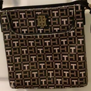 TOMMY HILFIGER brown & black crossover bag.